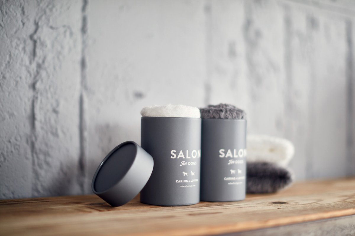 画像9: 【SALON FOR DOGS】 優しいタオル  ２色セット 円筒ケース付き (9)