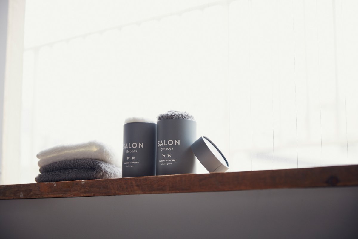 画像6: 【SALON FOR DOGS】 優しいタオル  ２色セット 円筒ケース付き (6)